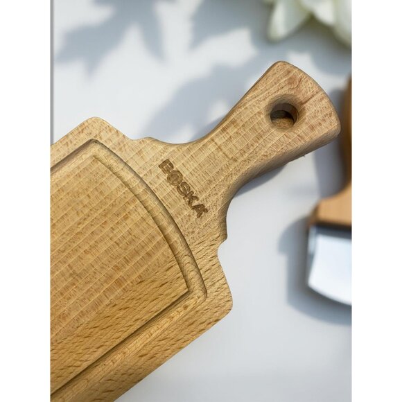 Boska Wooden Cheese Board With Handle For Kitchen Serving & Cutting - Picture 2 of 5